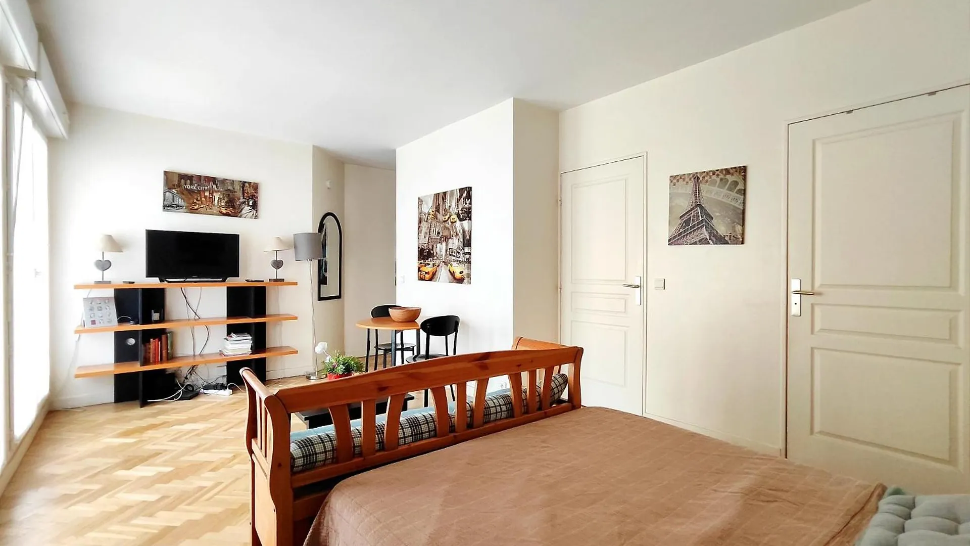 Rue Nocard - Paris 7 Apartment 0*,  France